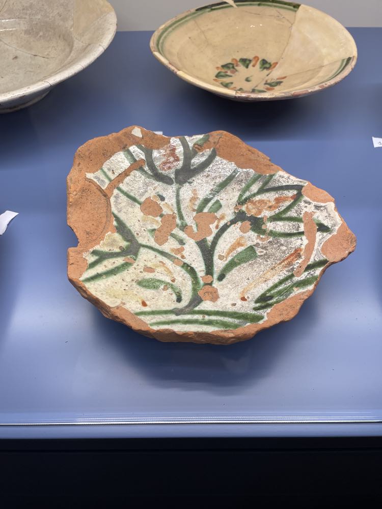 coccio 800×1000 ceramica medievale esposizione